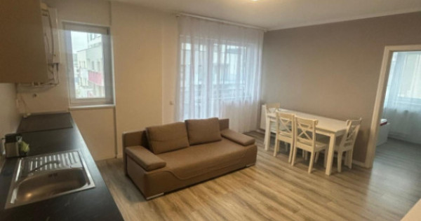 Vand apartament 3 camere 65mp+balcon 8 mp zona Avram Iancu ,