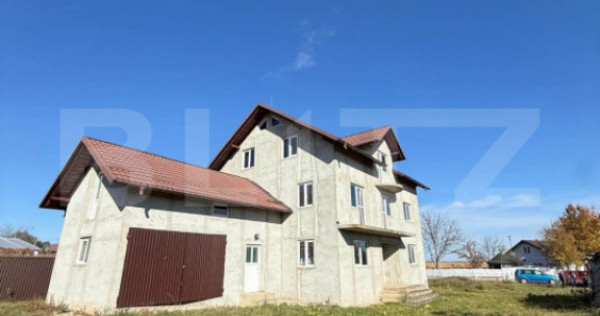 Casa la rosu, 206 mp, teren 2355 mp, zona Siminicea