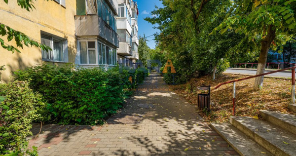 3 camere decomandat, etaj 1, două balcoane
