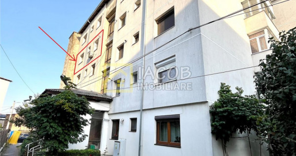 Apartament 2 camere decomandate, etaj 3, zona Energiei, str.