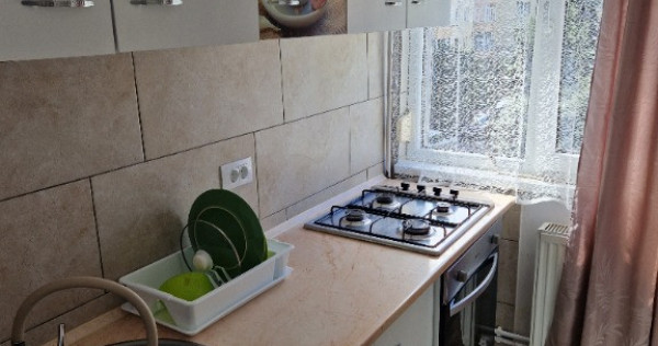 &Icirc;NCHIRIEZ APT. 3 CAMERE &ndash; ETAJ 2 | CENTRALĂ PROPRIE | COMPLET UTILAT