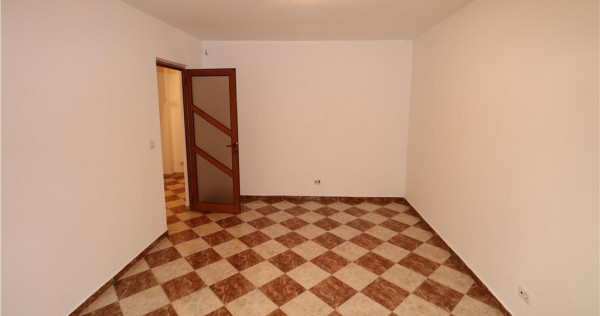 Birouri / Spatiu de inchiriat, zona Alexandru Vlahuta.