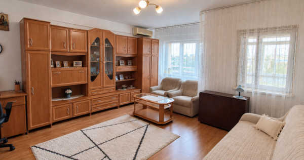 Apartament 3 camere de v&acirc;nzare &icirc;n Craiova &ndash; Strada Nante