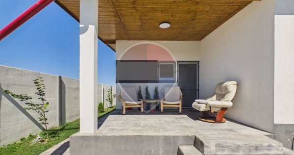 Casa tip duplex cu 4 camere moderna in Domnesti