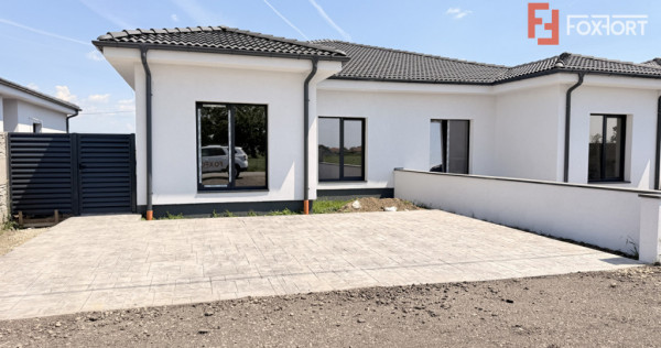 Duplex cu 4 camere - Toate utilitatile + Asfalt - Mosnita No