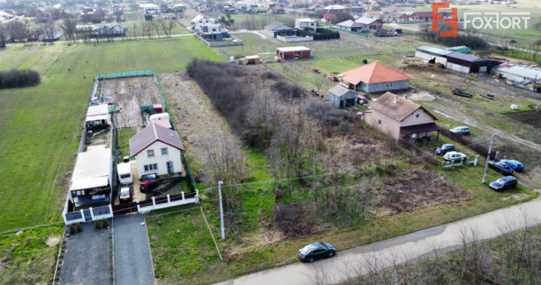 Teren intravilan de 1952 mp cu utilitati - zona Parta