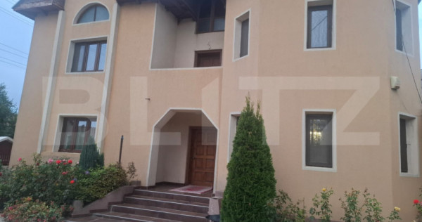 Proprietate deosebită &ndash; casă tip conac, 12 camere, 1.000