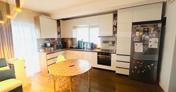 Apartament cu 3 camere, 60 mp, parcare inclusa, zona Cetatii