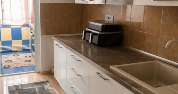 Apartament 2 camere de vanzare zona Poarta 6, CENTRALA GAZ