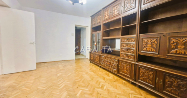 Apartament 3 camere, situat &icirc;n T&acirc;rgu Jiu, Str. Nicolae Bă