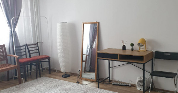 Apartament 3 camere decomandat renovat,Zona Turda,Sect.1,Bucuresti