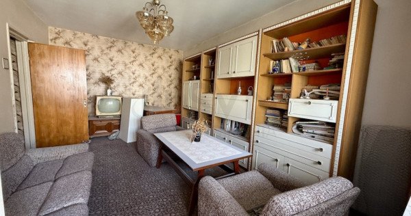 2 camere l decomandat l Tei l de renovat