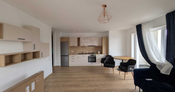 Apartament cu 3 camere, terasă de 15 mp și parcare proprie &ndash; Eroilor