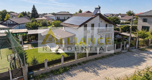 Vila de vanzare mobilata-5 camere-PANOURI SOLARE-300 M DE STV