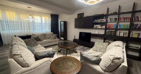 Vanzare Apartament 4 Camere Voluntari, Lux