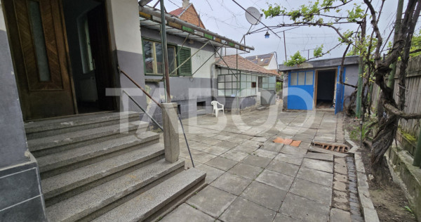 Casa de vanzare cu teren 412 mp pivnita garaj in Terezian Si