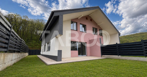 Casa duplex cu 4 camere si curte in Floresti Tauti