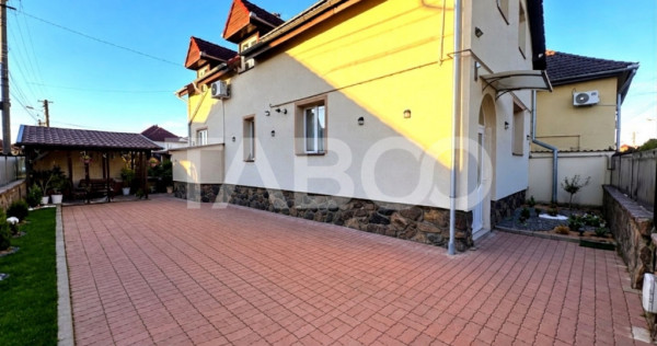 Casa individuala de vanzare cu 2 fronturi stradale zona Tigl