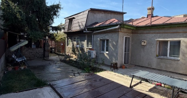 Casa zona Aparatorii Patriei