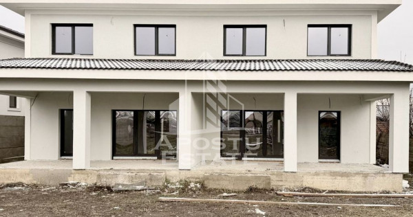 Jumatate de duplex de vanzare cu 5 camere, Dumbravita