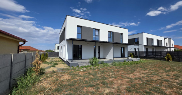 Duplex 5 camere | 3 bai | teren 320 mp &ndash; Dumbravita, const