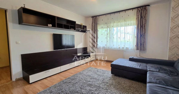 Apartament de inchiriat cu 3 camere, centrala proprie,Aradului