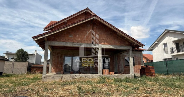 Casa la rosu de vanzare, aproape de Timisoara