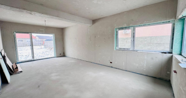 Duplex despartit prin camera tehnica 3 camere si 2 bai - Mos