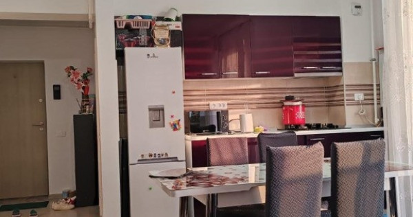 Tomis Plus Maurer, de inchiriat apartament 3 camere, gaze, mobilat
