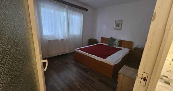 Apartament cu 3 camere la Parter in Complexul Studentesc