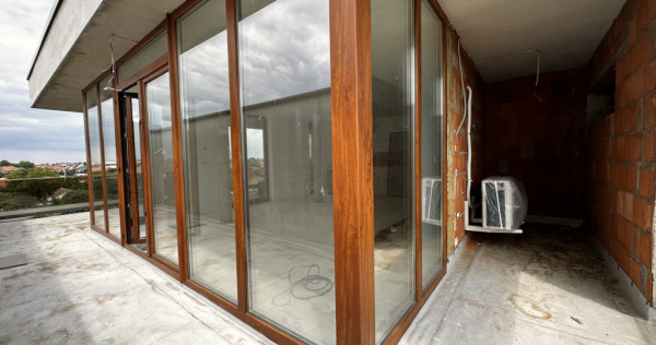 Penthouse cu terasa de 45mp, 3 camere - Timisoara