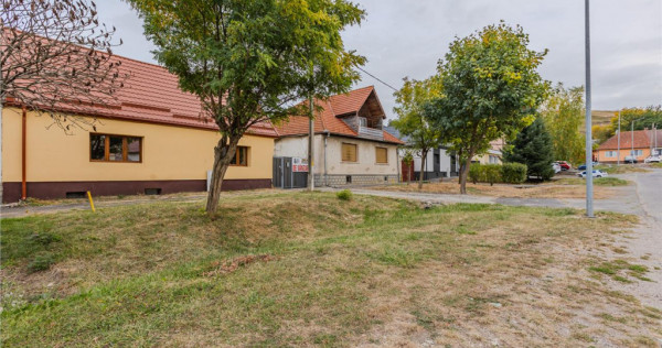Casa renovata cu 1.500 mp teren, Sanpetru, Brasov