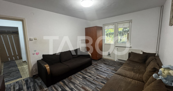 Apartament de inchiriat cu 3 camere balcon etaj 2 Mihai Vite