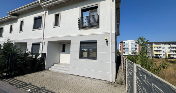 Triplex de v&acirc;nzare | 4 camere | 3 băi | 112 mp | Giroc &ndash;