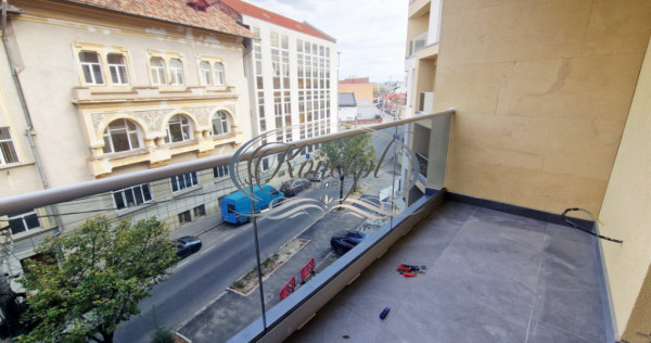 Apartament cu 3 camere, Semicentral