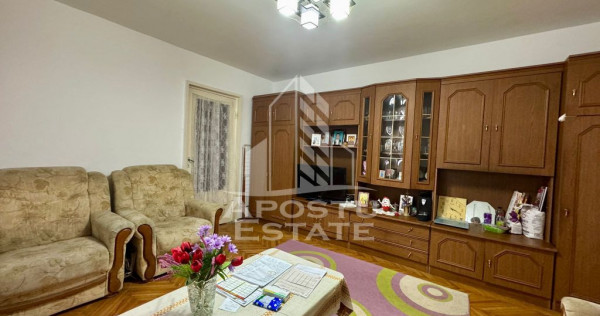 Apartament cu 2 camere, boxa la subsol, Zona Lipovei