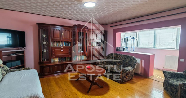 Apartament 2 camere de vanzare, etaj 3, centrala, Mircea cel Batran