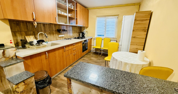 Apartament 3 camere zona Uverturii la 10 min de metrou Gorju