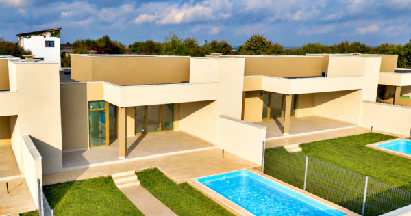 CASA TA LA MARE: PE PARTER, CU PISCINĂ PRIVATĂ! - Comision