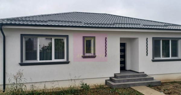 Sabareni, casa noua parter, 4 cam + dep., supraf. 143 mp, curte 452 mp